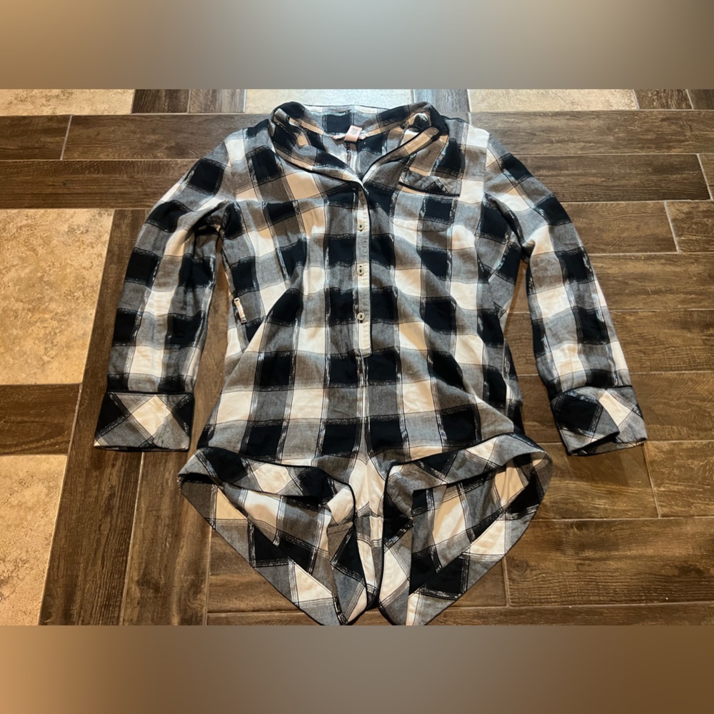 Victoria’s Secret plaid pajama romper black white collared women’s small